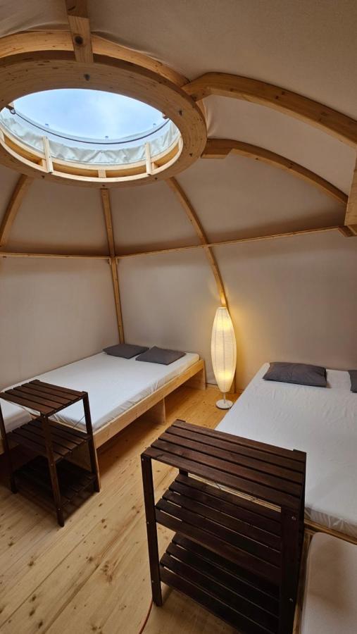 Hotel Fitnexx Zelt-Dorf Balsthal Esterno foto